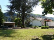 City / village house Besseges