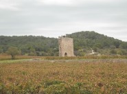 City / village house Vinassan