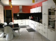 Purchase sale villa Baho