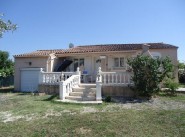 Rental villa Clarensac
