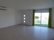Rental villa Montfrin